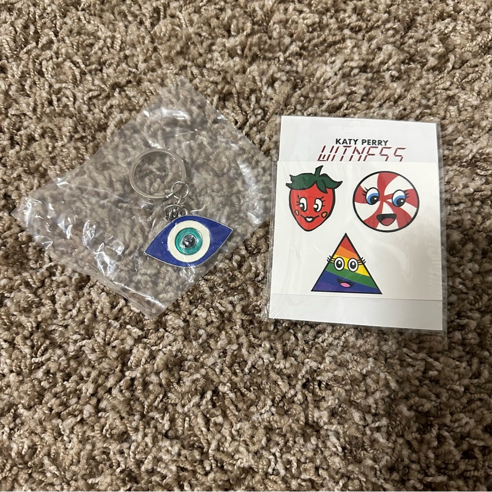 Katy Perry Witness Tour VIP Bundle - Picture 4 of 6
